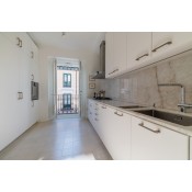 Piso de esquina con 9 balcones 