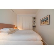 Piso de esquina con 9 balcones 